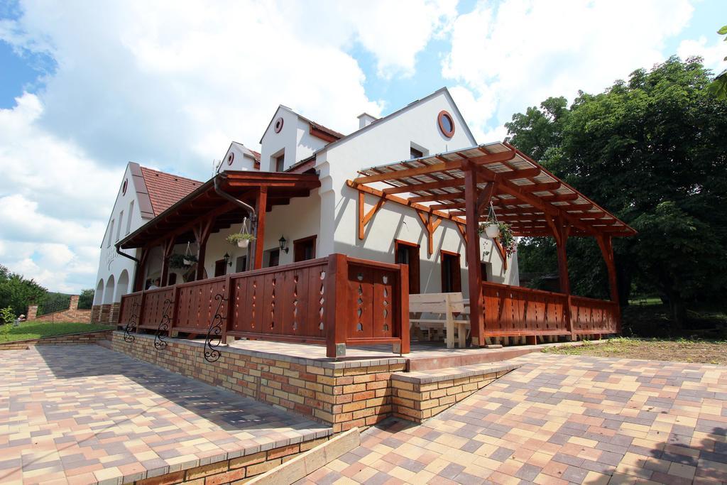 Gesztenyes Vendeghaz Garab Exterior photo