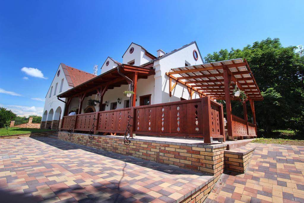 Gesztenyes Vendeghaz Garab Exterior photo