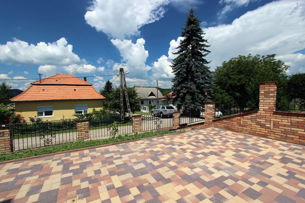 Gesztenyes Vendeghaz Garab Exterior photo